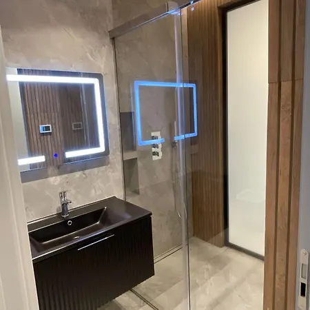 Apartment Luxury One Bedroom Tirana