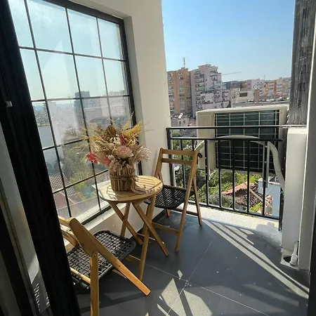 Luxury One Bedroom * Tiran