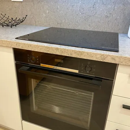 Luxury One Bedroom Apartment